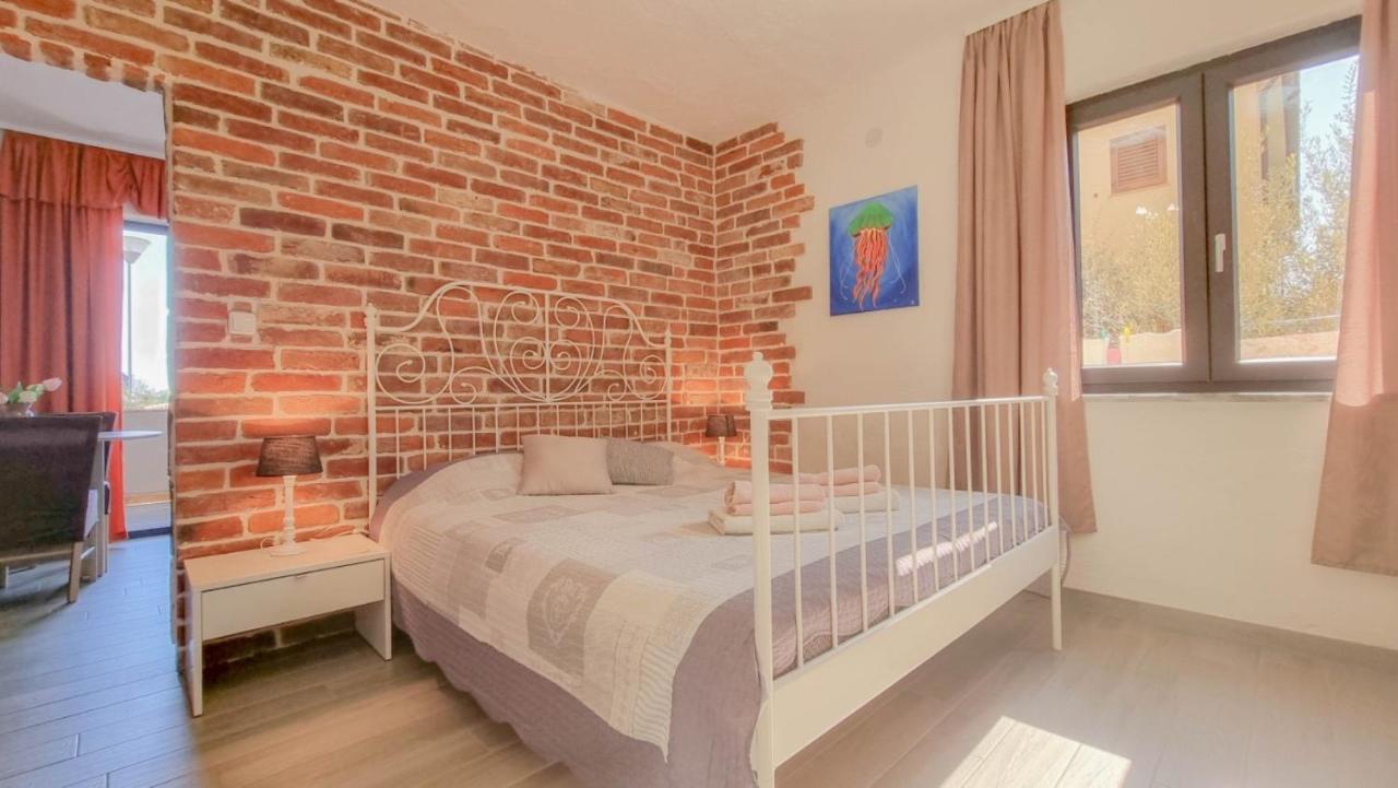 شقة Enio Novigrad Istria المظهر الخارجي الصورة