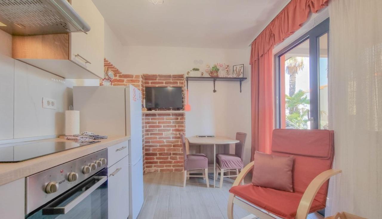 شقة Enio Novigrad Istria المظهر الخارجي الصورة